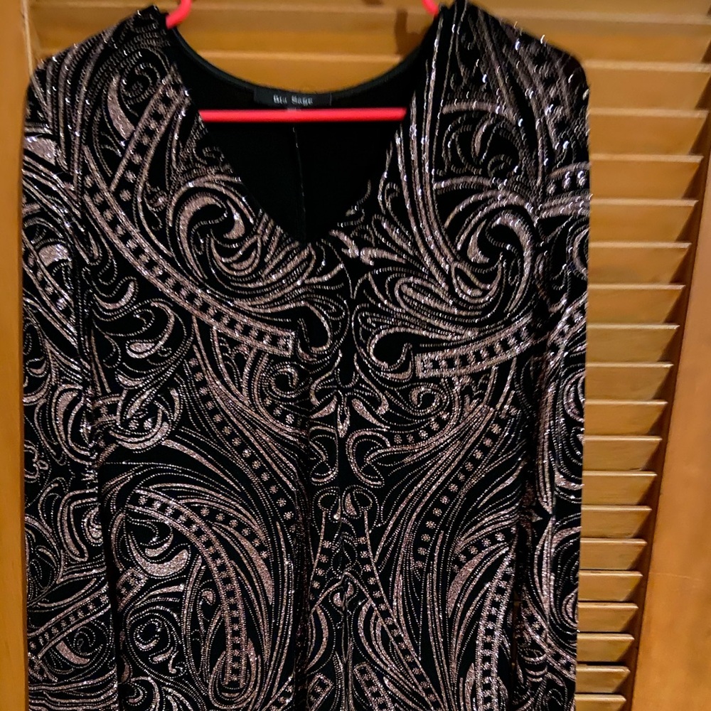 Dress - Picture 2 of 3